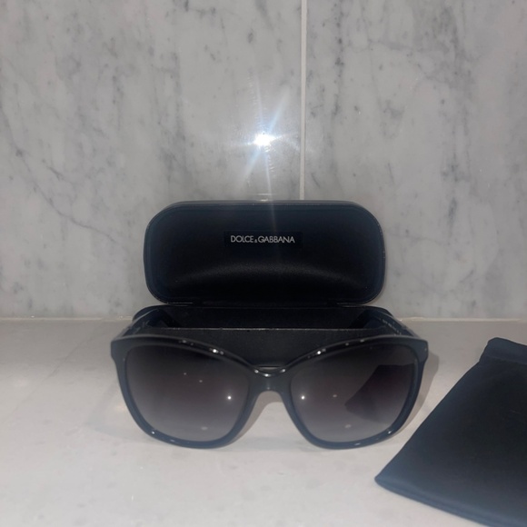 DOLCE & GABANNA SUNGLASSES - Picture 7 of 7